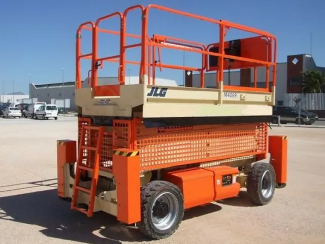 Ножничный подъемник JLG M4069LE