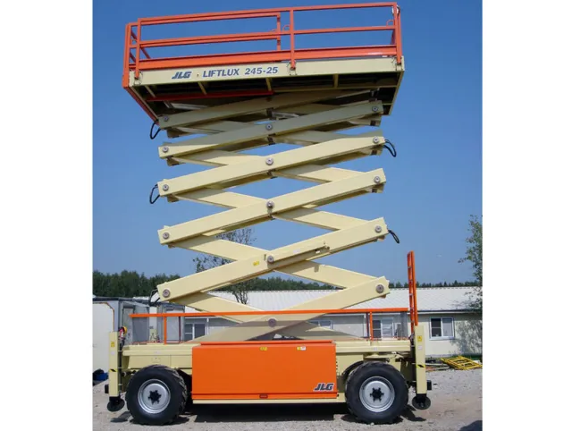 Ножничный подъемник JLG 245-25