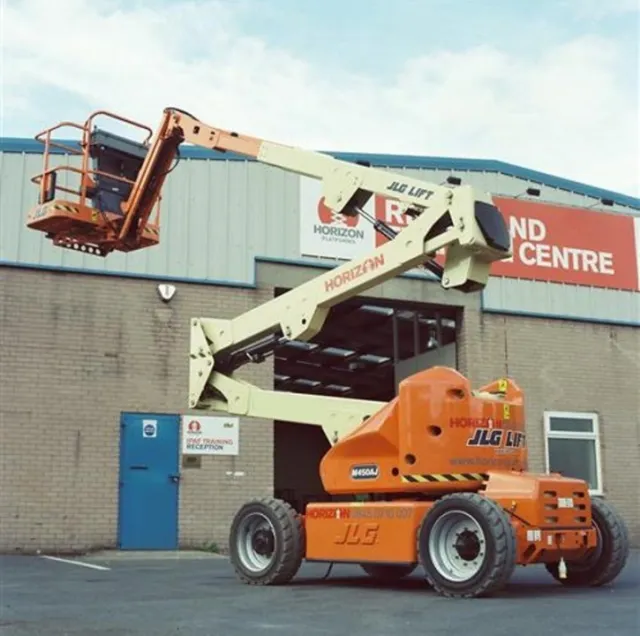 Самоходный коленчатый подъемник JLG M450AJ
