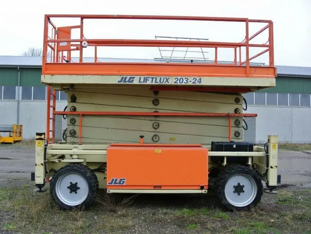 Подъемник ножничный JLG 203-24