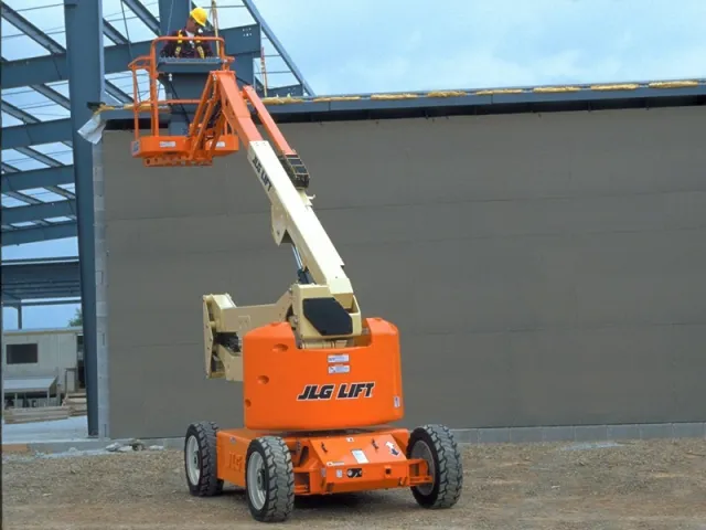 Самоходный коленчатый подъемник JLG E450AJ